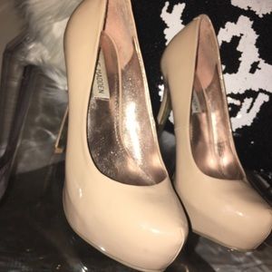 Nude Platform Heels- Steve Madden